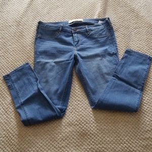 Hollister Jean